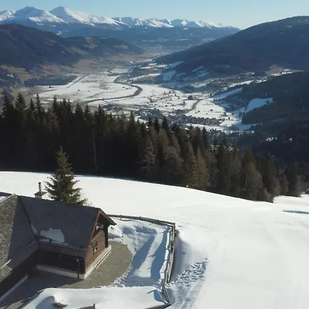 Huettendorf Schloegelberger Sankt Margarethen im Lungau